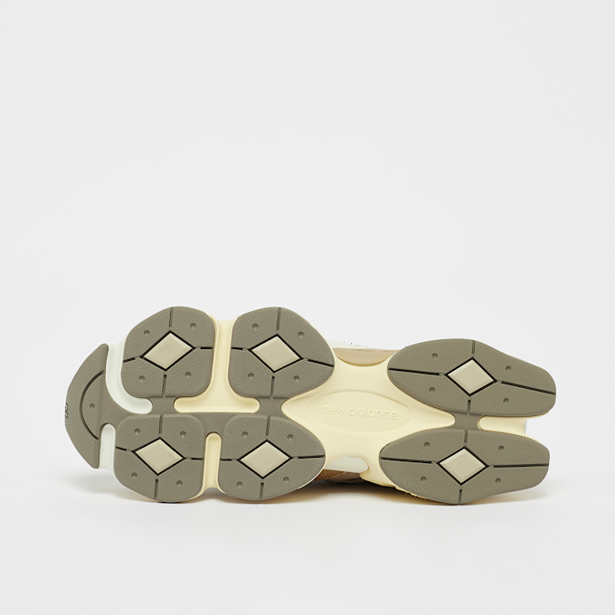 New Balance 9060 beż 42111 4