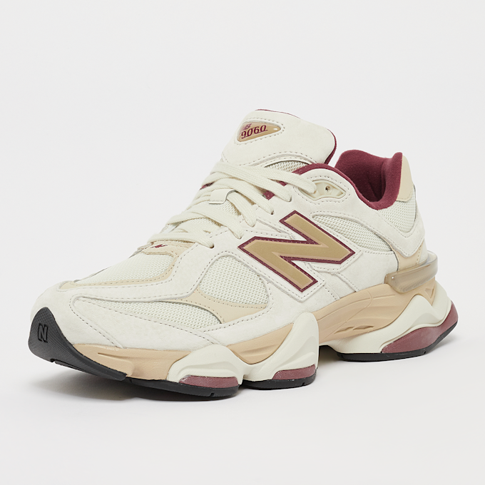 New Balance 9060 beż 42130 2