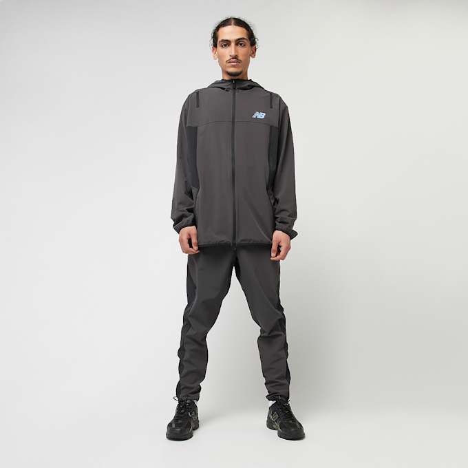 New Balance Woven Tapered Track Pant black grijs 42133 4