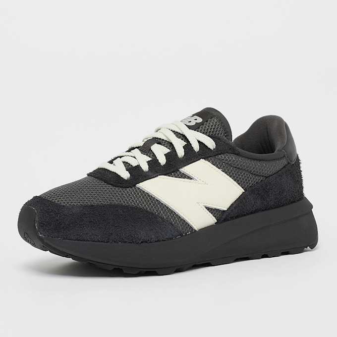 New Balance 370 czarny 42128 2