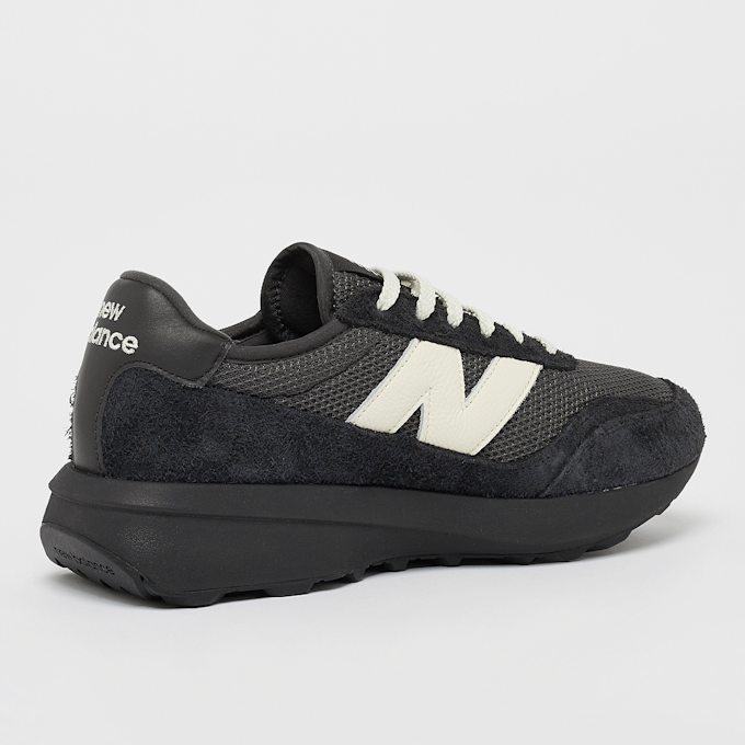 New Balance 370 negro 42128 3