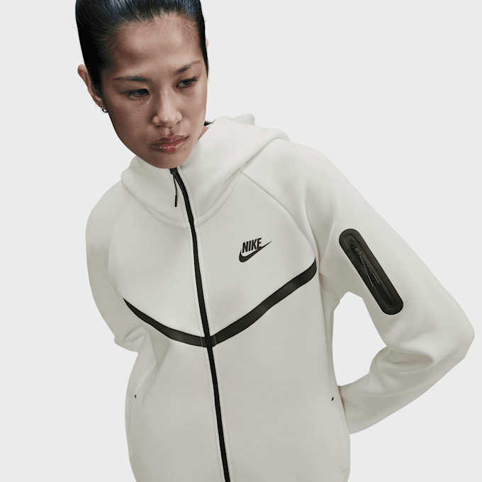 Nike Sportswear Tech Fleece Windrunner Full-Zip Hoody weiß 42227 3