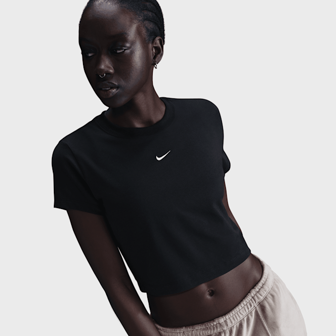Nike Sportswear Chill Knit Crop Top crna 42282 1