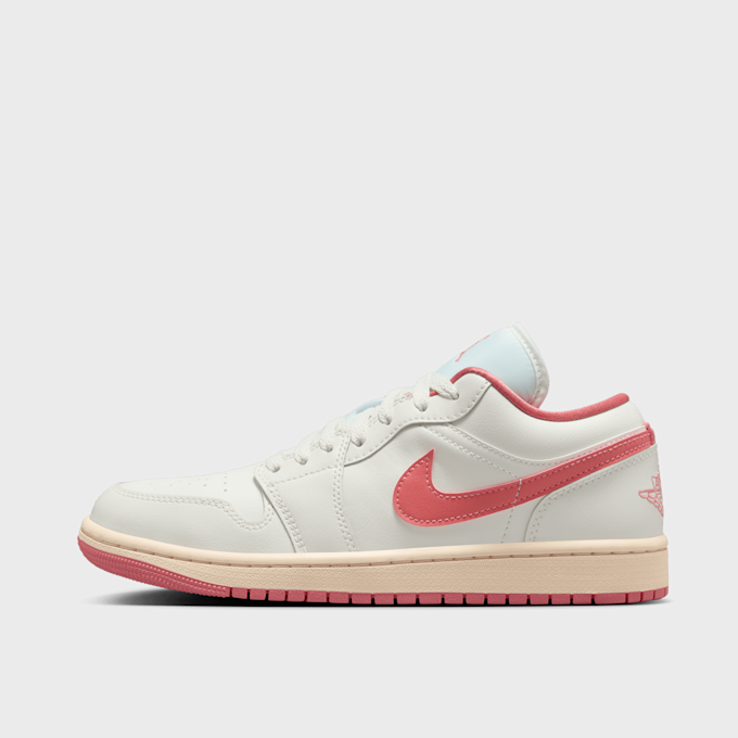 Jordan WMNS Air Jordan 1 Low bež 42349 1