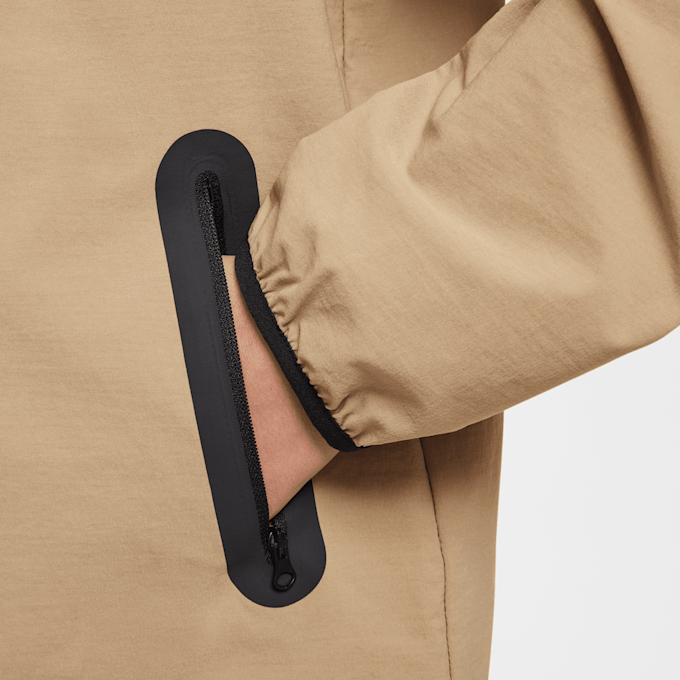 Nike   Sportswear Tech Woven Jacket beige 42365 5