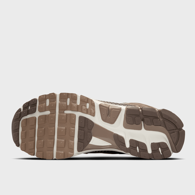 Nike   Zoom Vomero 5 marrón 42595 3