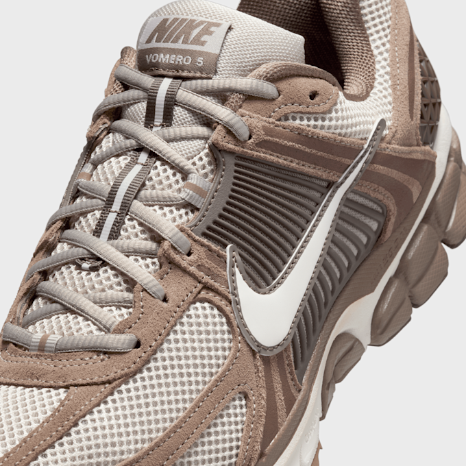 Nike Zoom Vomero 5 brązowy 42595 7