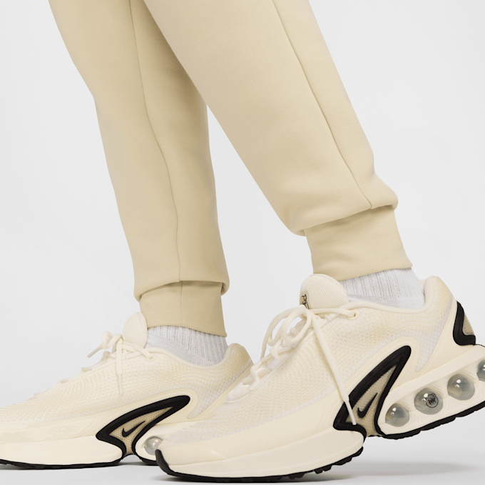 Nike Tech Fleece Jogger beż 42585 7