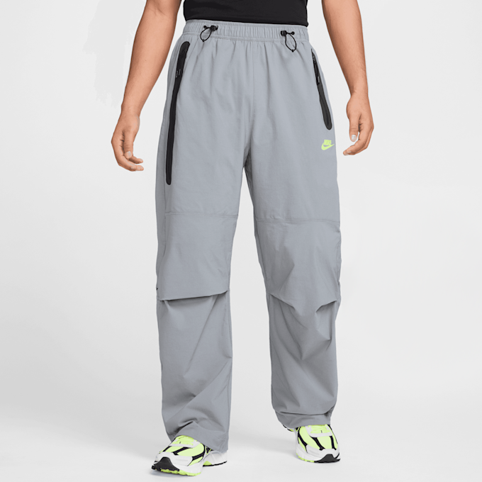 Nike   Tech Oversized Woven Pants szary 42633 1