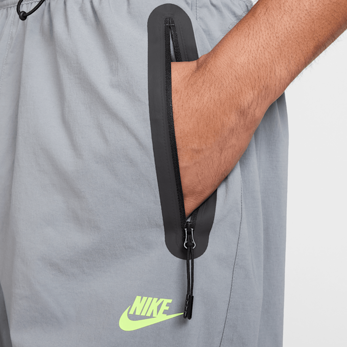 Nike Tech Oversized Woven Pants szary 42633 5