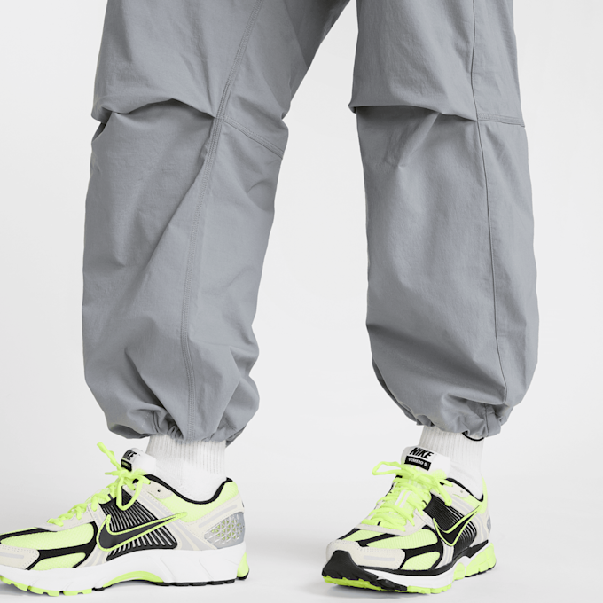 Nike   Tech Oversized Woven Pants szary 42633 8