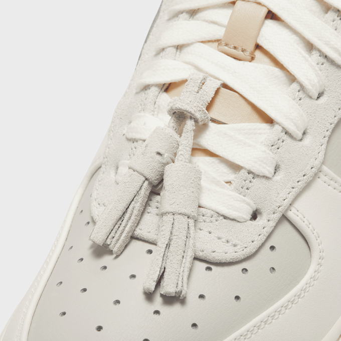 Nike   WMNS Air Force 1 07 beż 42715 7