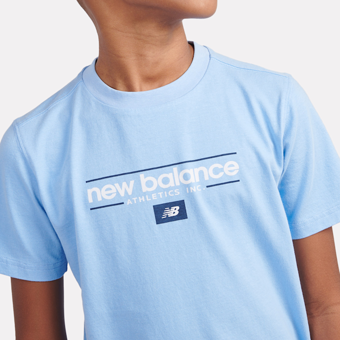 New Balance Linear Athletics Graphic Tee blauw 45405 3