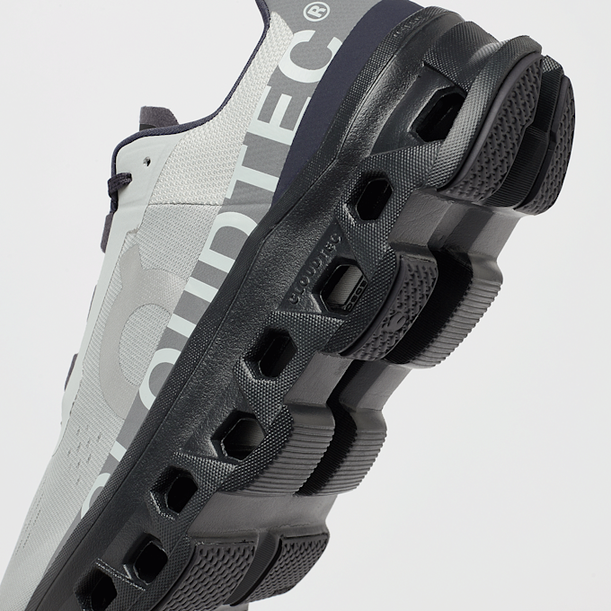 On Cloudmonster gris 42782 7