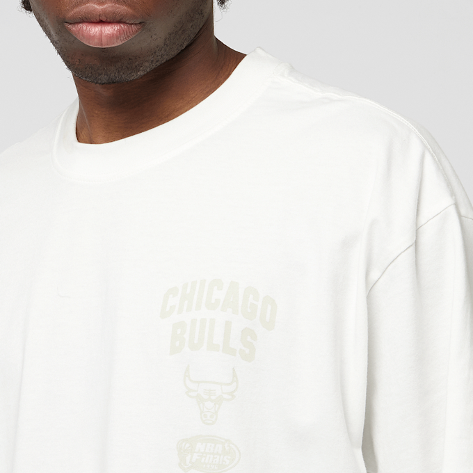Mitchell & Ness NBA Elite Neutrals Oversized Tee Chicago Bulls blanco 44924 3