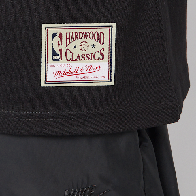 Mitchell & Ness NBA Chalked Up Tee Philadelphia 76ers crna 44927 4