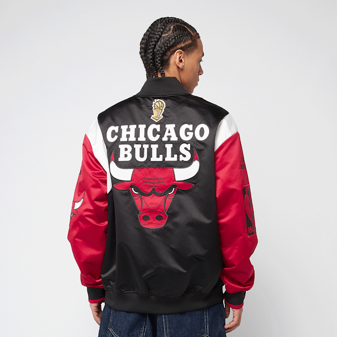 Mitchell & Ness NBA Team Origins Satin Jacket Vintage Logo Chicago Bulls zwart 44930 2