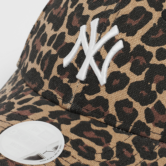 New Era Female 9FORTY Leopard New York Yankees bež 45174 3
