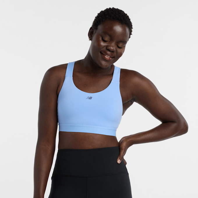 New Balance Essential Train Bra azul 45386 1