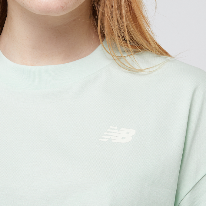 New Balance Reimagined Oversized Waist T-Shirt zielony 45393 3