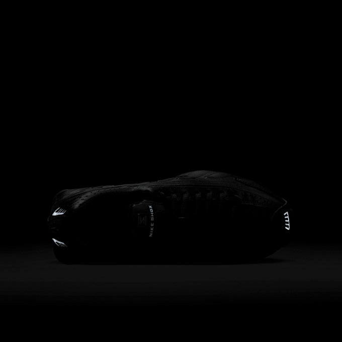 Nike Shox R4 (GS) noir 45407 8