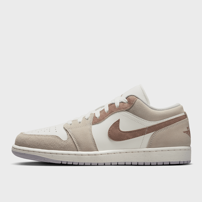 Jordan Air Jordan 1 Low SE castanho 45781 1