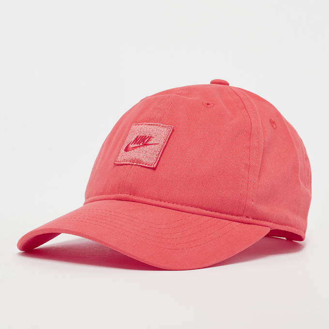 Nike   Box Futura Club Cap rouge 46206 1