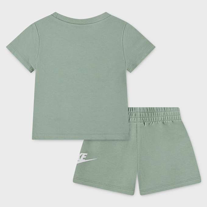 Nike Club Tee & Shorts Set vert 46256 2
