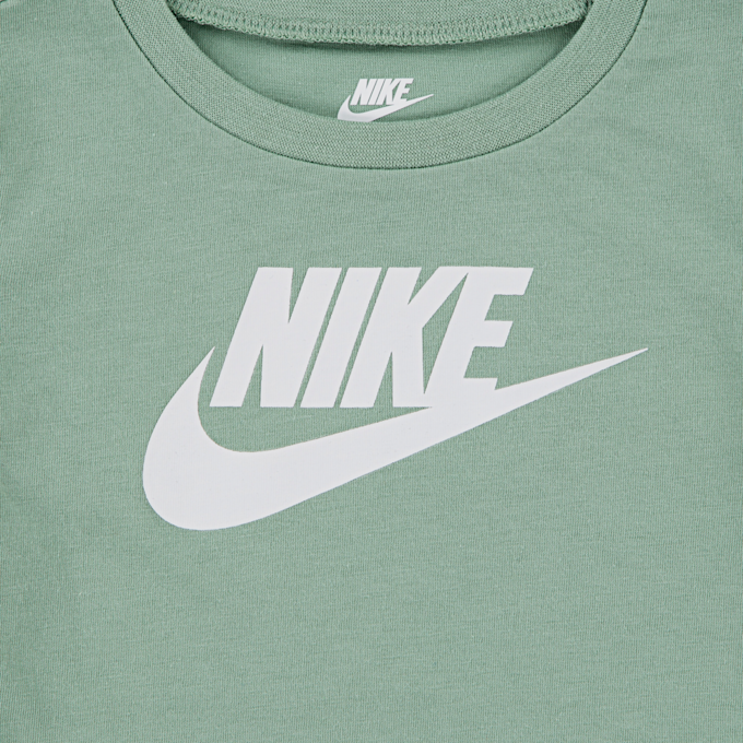 Nike Club Tee & Shorts Set vert 46256 4