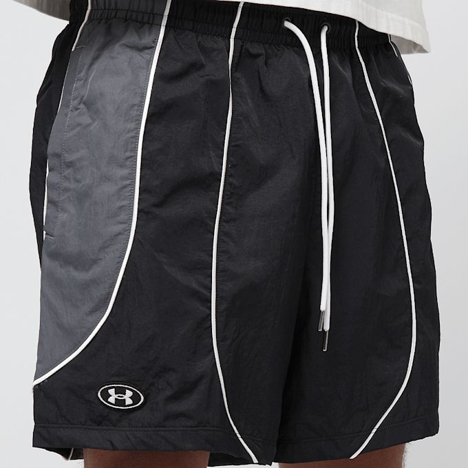Under Armour Icon Volley CB Shorts negro 46349 3