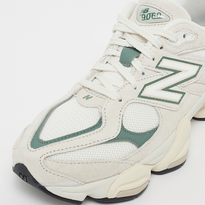 New Balance 9060 beige 46442 6