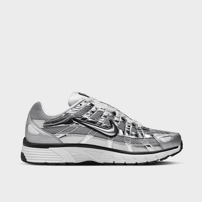 Nike WMNS P-6000 srebrny 46490 2