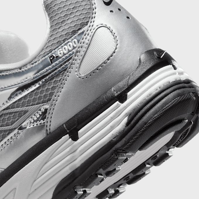 Nike WMNS P-6000 argent 46490 9
