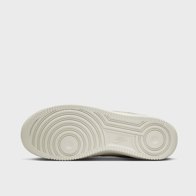 Nike WMNS Air Force 1 Low Premium brązowy 46687 3