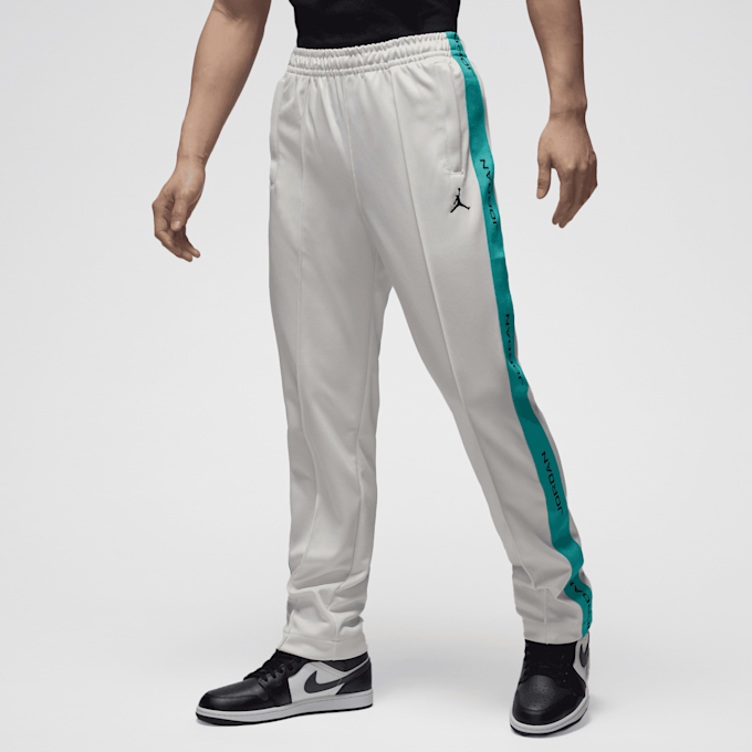 Jordan Essentials Trackpants bijela 46893 1