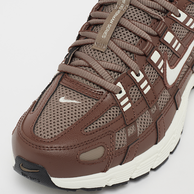 Nike WMNS P-6000 marrone 46901 6