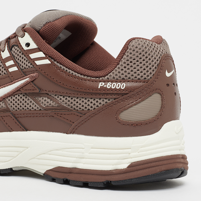 Nike WMNS P-6000 marrone 46901 7