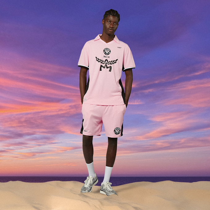 MCM x SNIPES Soccer Shorts rose 47066 8