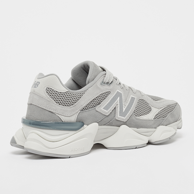 New Balance 9060 siva 47612 3