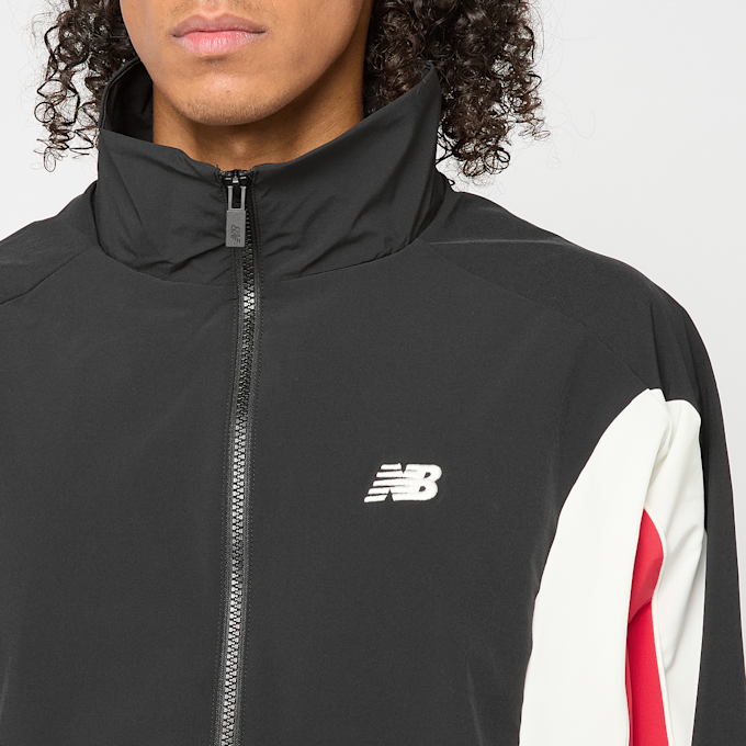 New Balance In Game Woven Track Jacket negro 47802 3