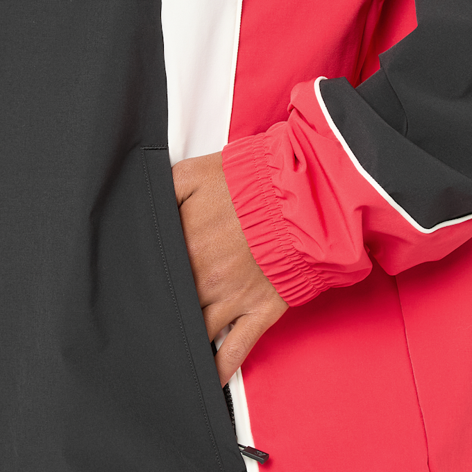 New Balance In Game Woven Track Jacket preto 47802 4