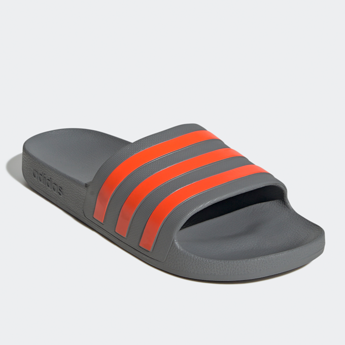 adidas Originals Adilette Aqua Slides ftwr white/core black/gold met. szary 47916 3