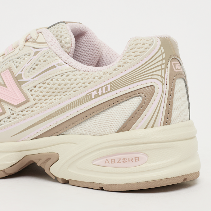 New Balance 740 beige 47975 7