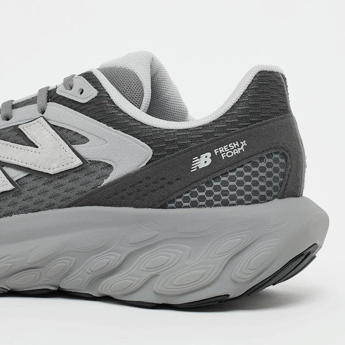 New Balance FF Trainer siva 48057 7