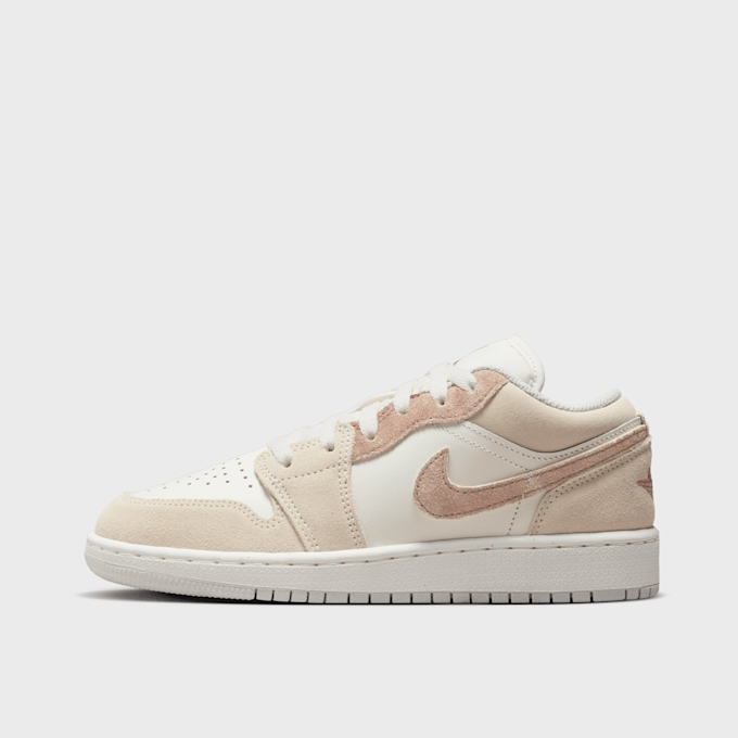 Jordan 1 Low SE (GS) beige 48364 1