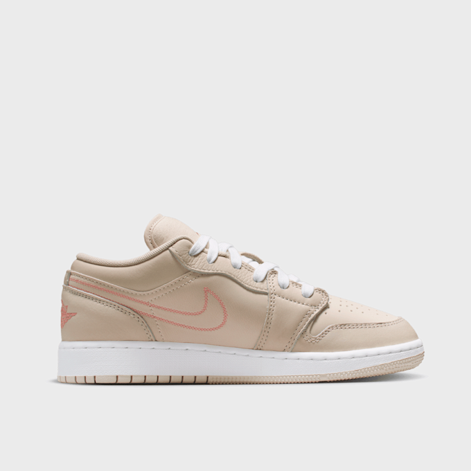 Jordan 1 Low SE (GS) bege 48366 2