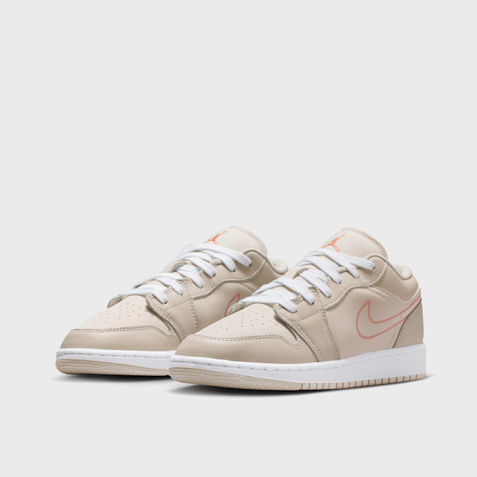 Jordan Air Jordan 1 Low SE (GS) beige 48366 4