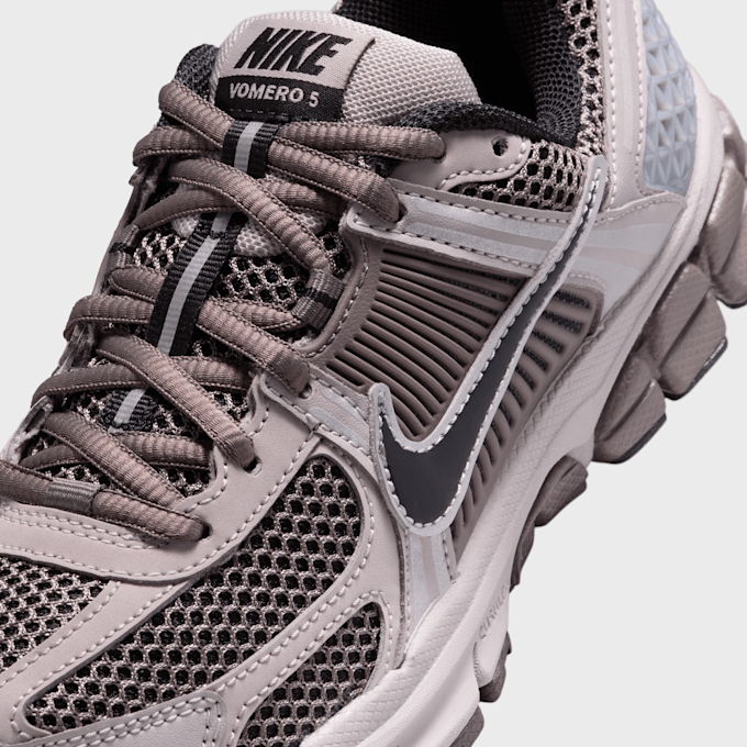 Nike   Zoom Vomero 5 (GS) grigio 48455 7