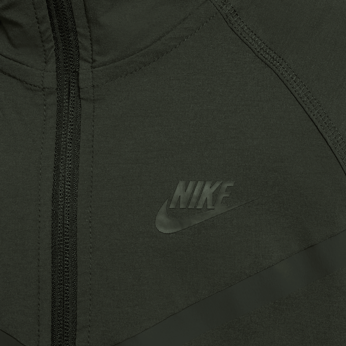 Nike Sportsweat Tech Woven Full Zip Jacket grün 48742 4