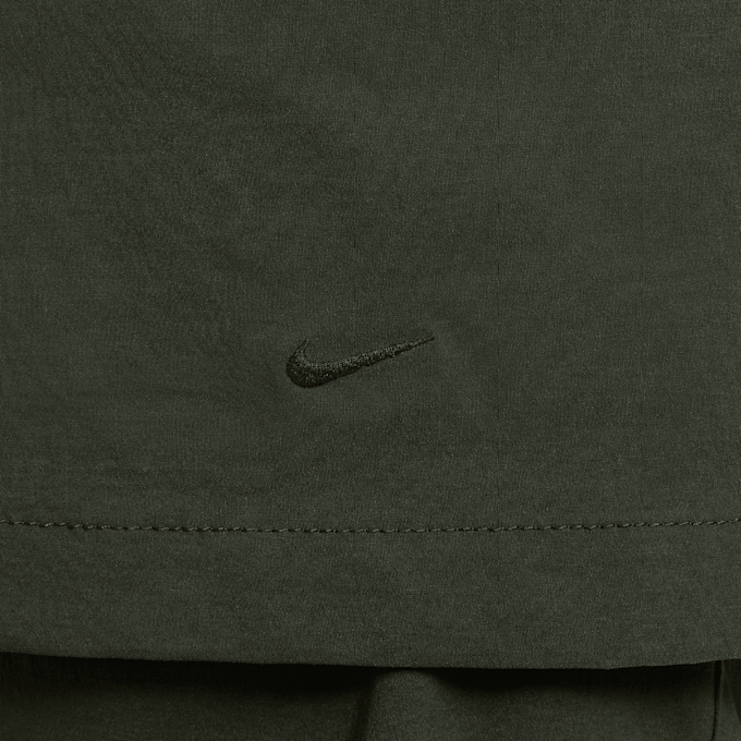 Nike Sportsweat Tech Woven Full Zip Jacket grün 48742 7